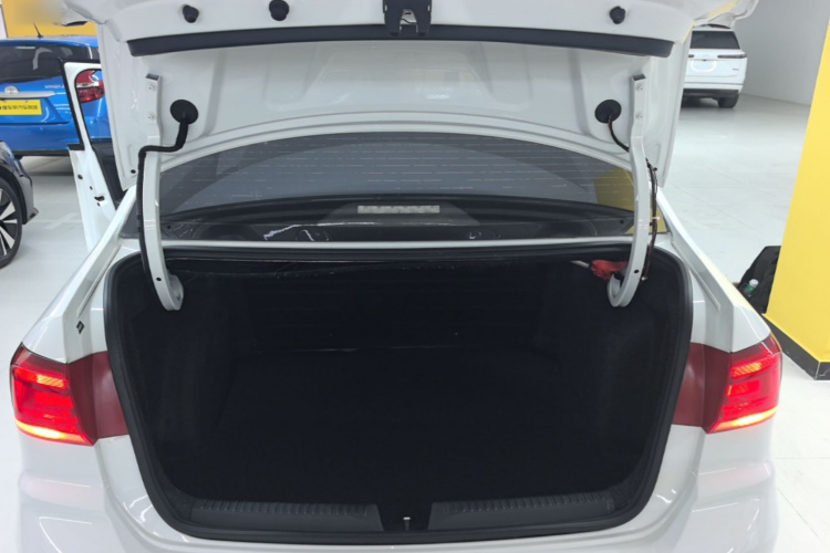 Volkswagen Santana 2021 car image #21