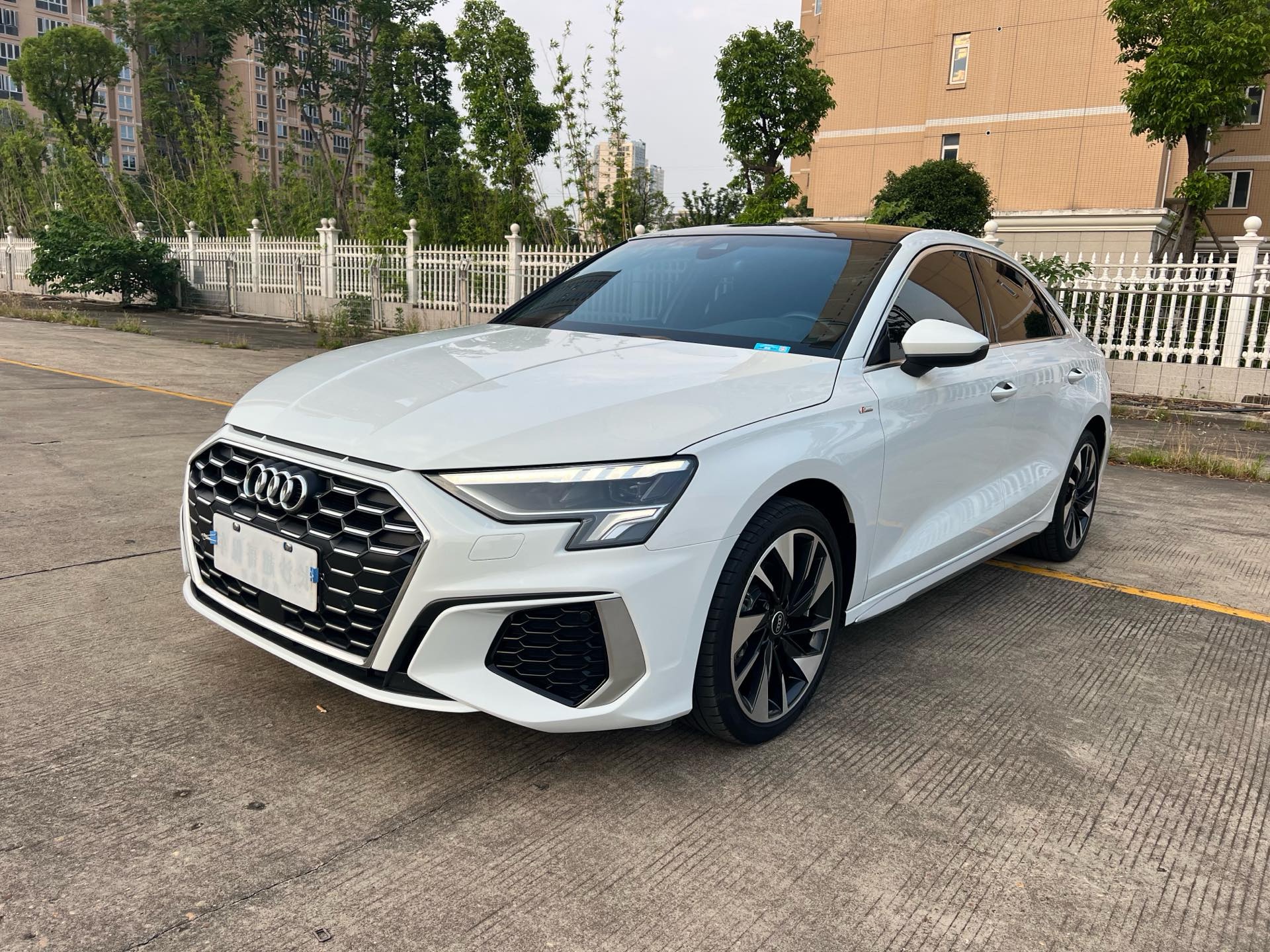 2022 2022 car image
