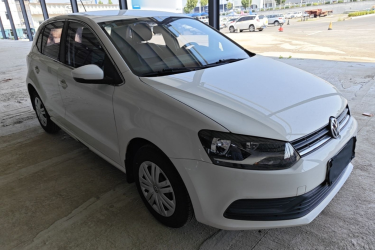 Volkswagen Polo 2014 car image #4