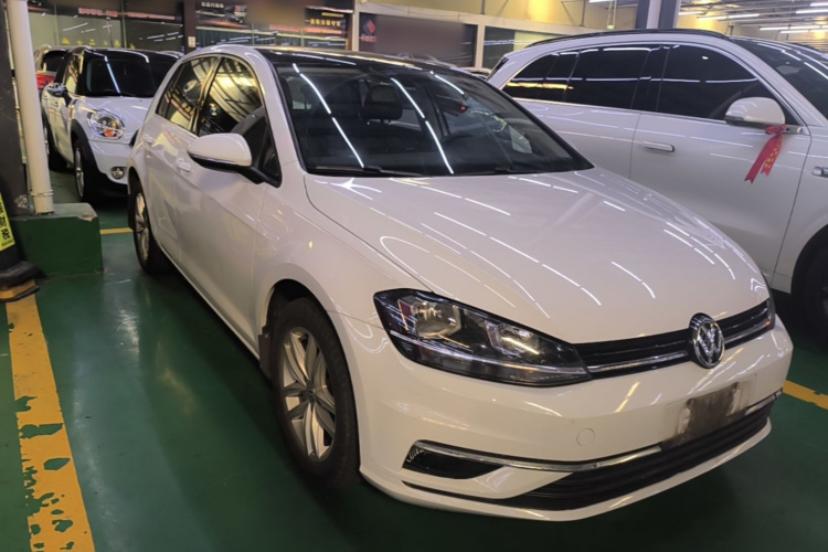 Volkswagen Golf 2020 #4 Volkswagen Golf 2020 car image #4