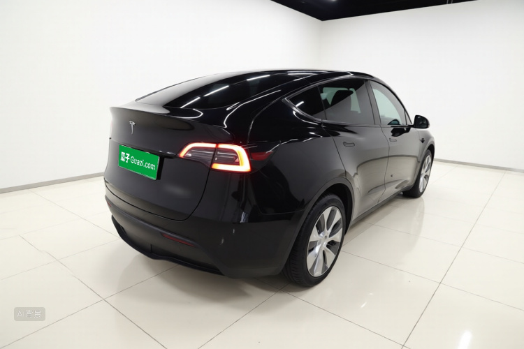 Tesla Model Y 2023 #7 Tesla Model Y 2023 car image #7