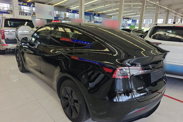 Tesla Model Y 2023 #5 Tesla Model Y 2023 immagine di auto #5