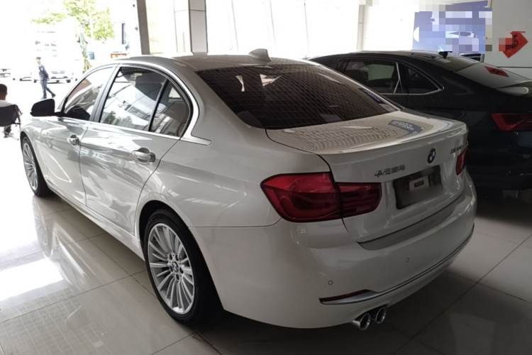 BMW 3 Series 2018 #5 BMW 3 Series 2018 car image #5