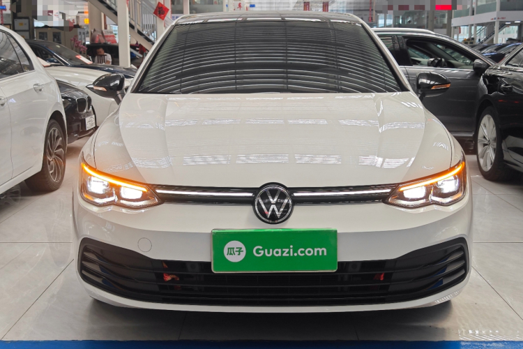 Volkswagen Golf 2024 صورة سيارة #3