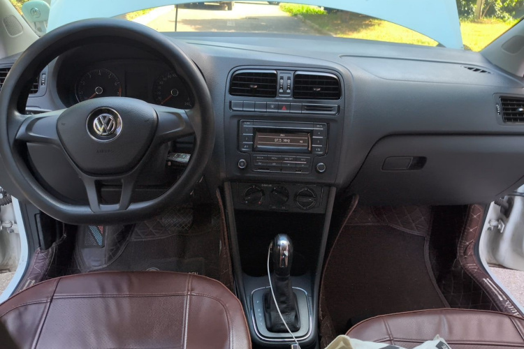 Volkswagen Polo 2017 car image #7
