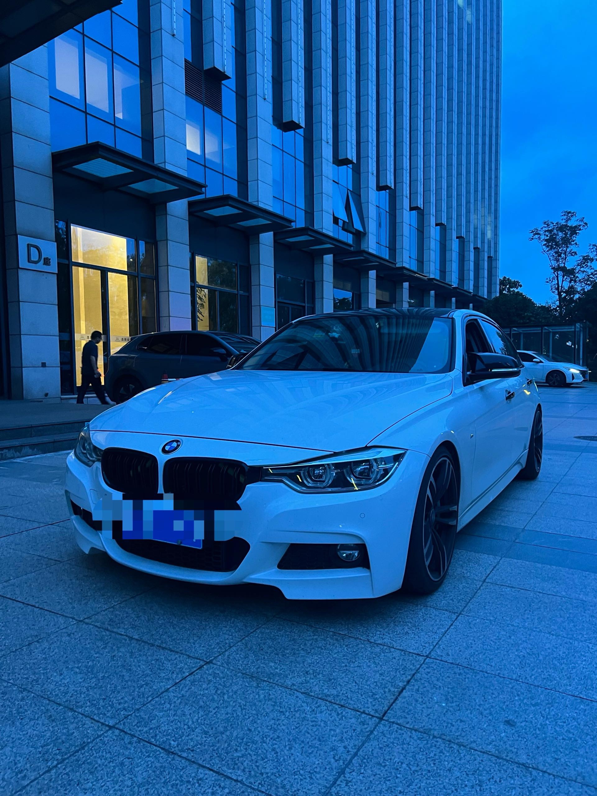 2019 2019 car image