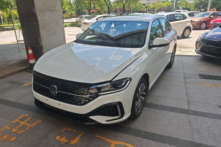 Volkswagen Lavida 2026 car image #2