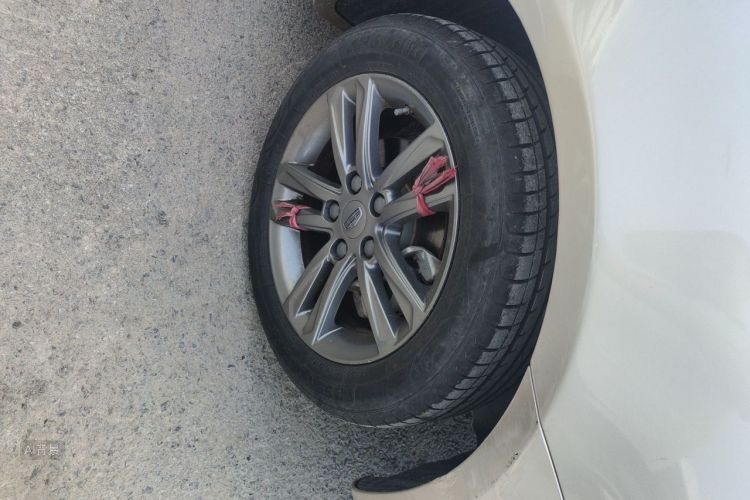 GEELY Emgrand 2017 car image #9
