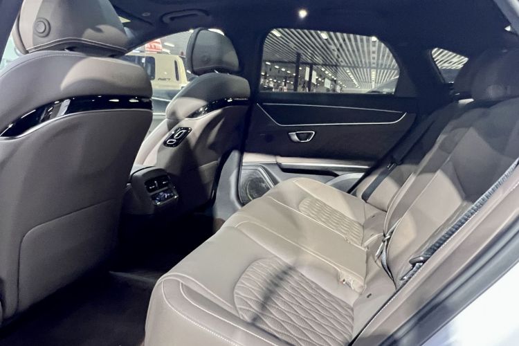 BYD Han 2023 car image #11