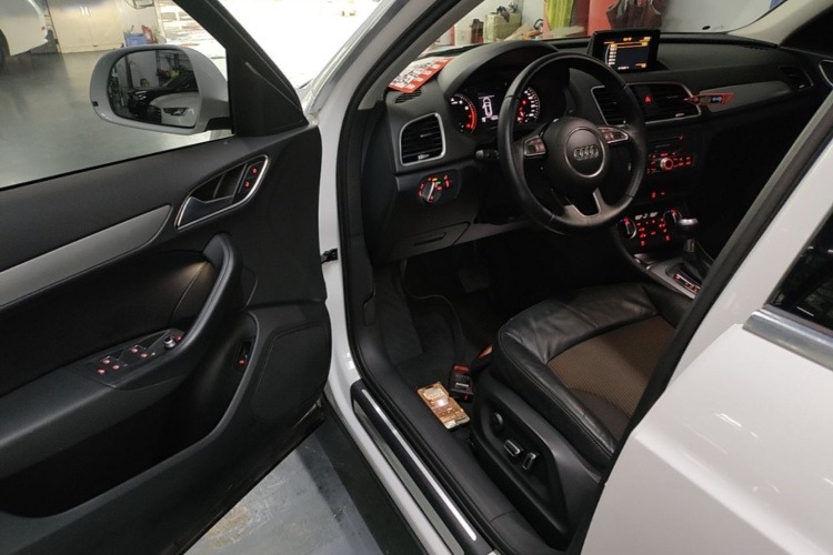 Audi Q3 2018 #16 Audi Q3 2018 car image #16