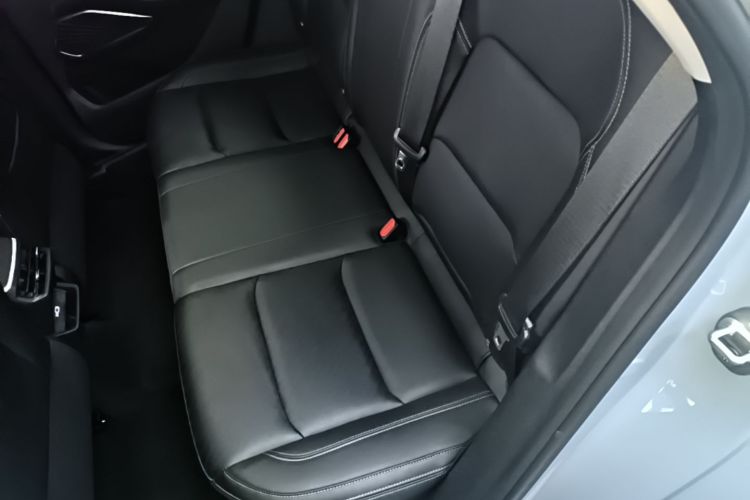 GEELY Emgrand 2023 #17 GEELY Emgrand 2023 car image #17
