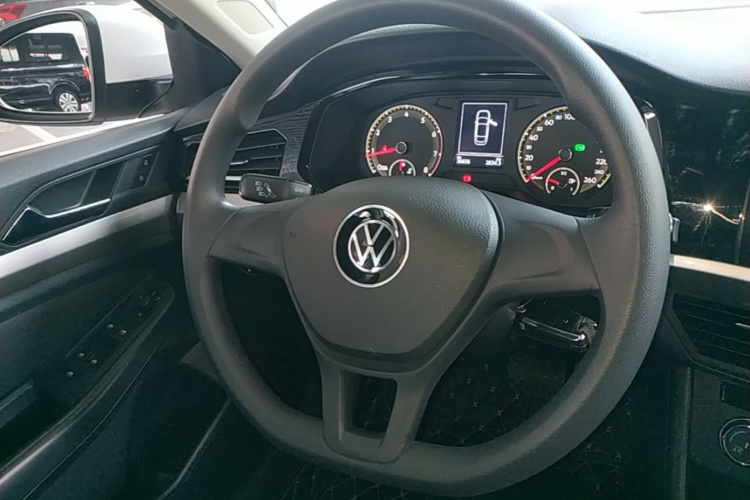 Volkswagen Bora 2022 car image #11