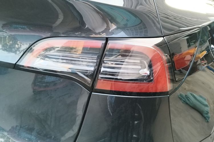 Tesla Model Y 2024 #8 Tesla Model Y 2024 immagine di auto #8