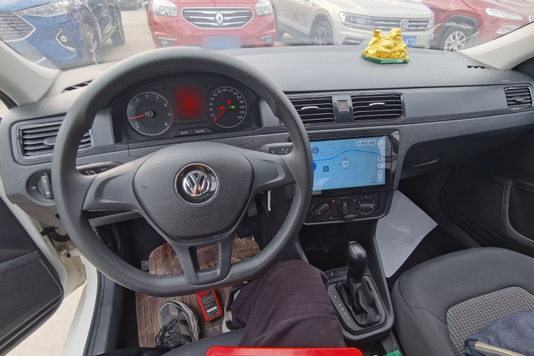 Volkswagen Santana 2019 car image #10