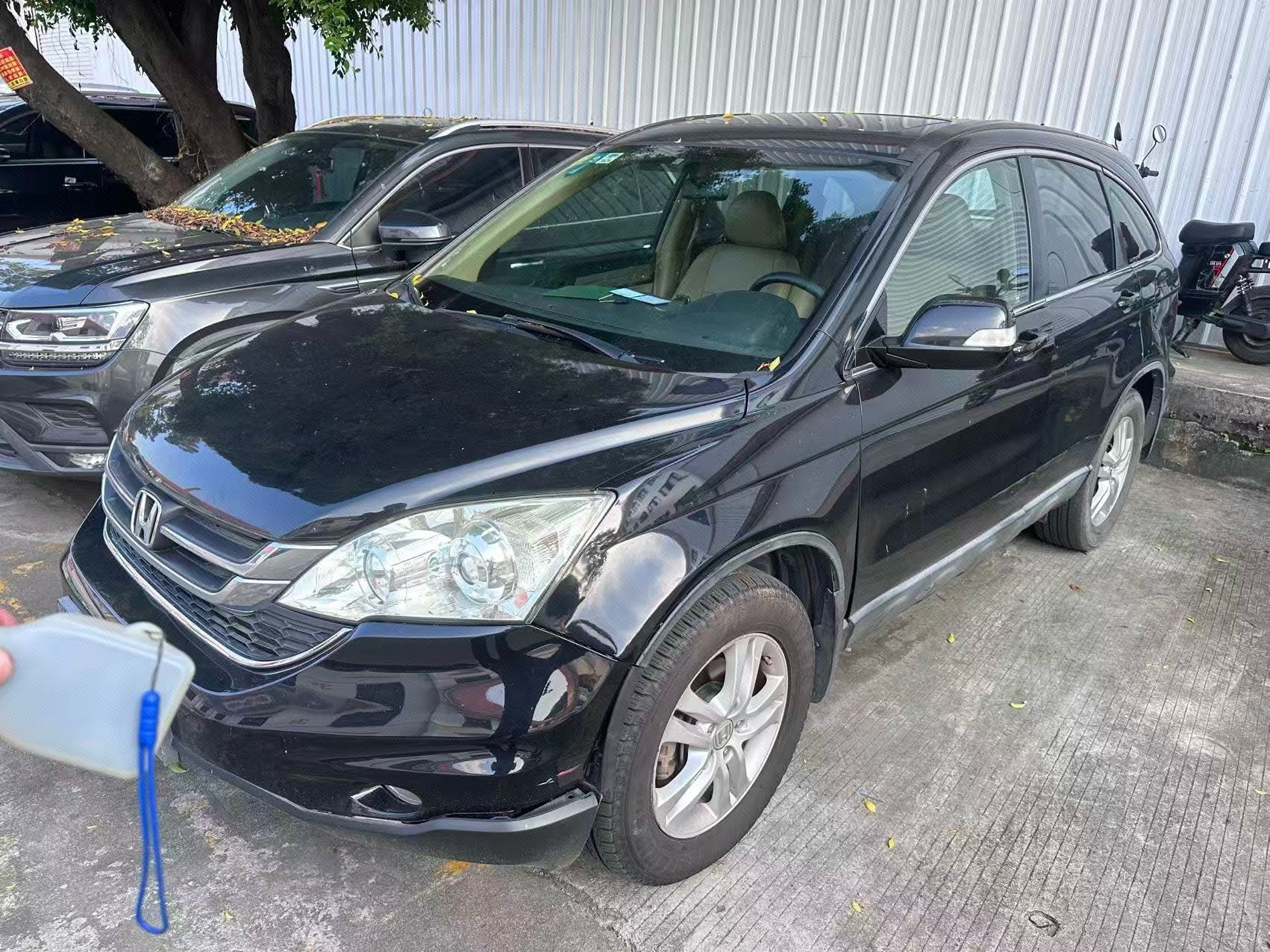 2010 2010 car image