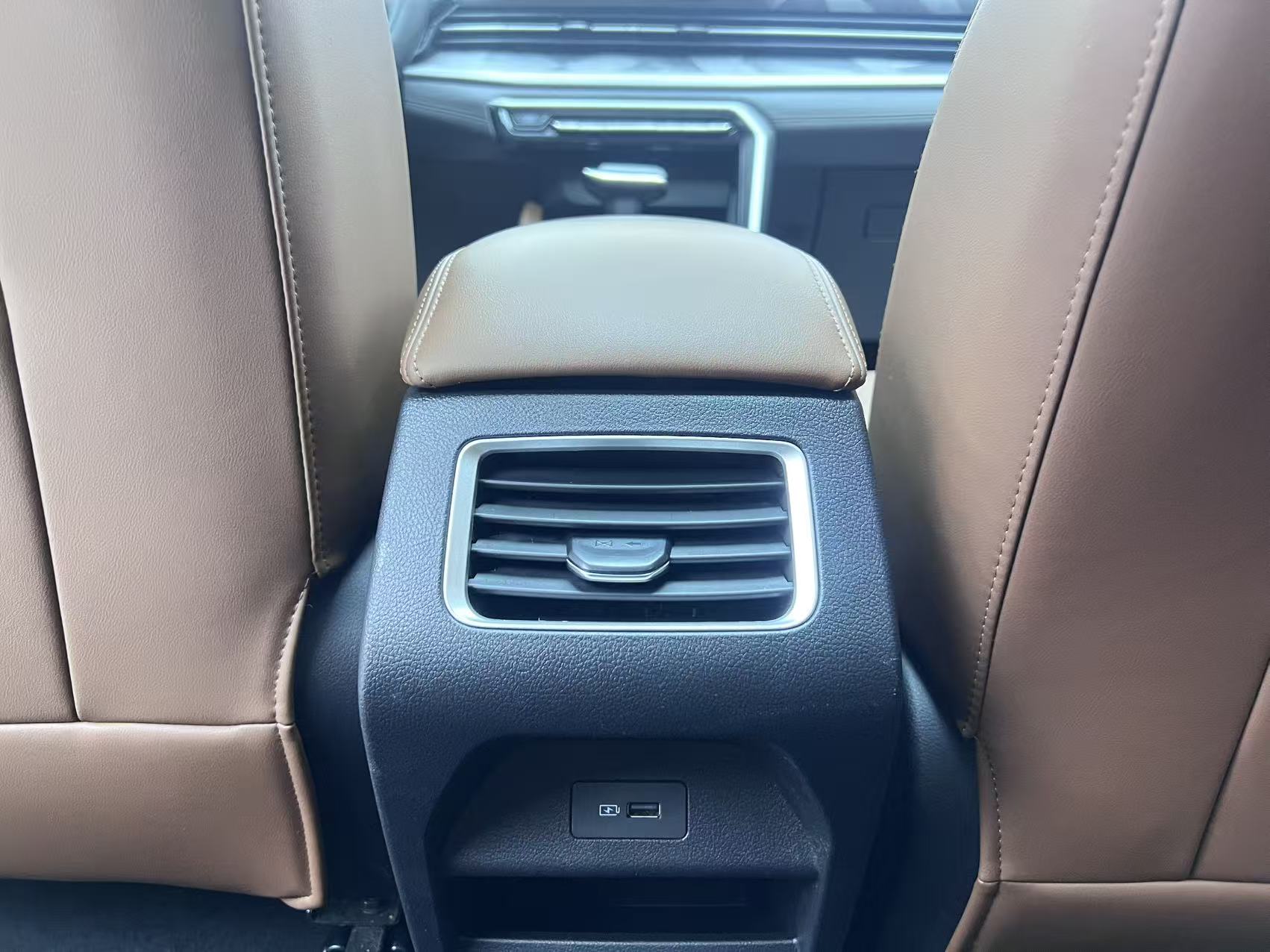 GEELY Vision X6 2023 #12 GEELY Vision X6 2023 car image #12