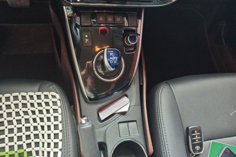 Toyota Corolla 2016 #18 Toyota Corolla 2016 car image #18