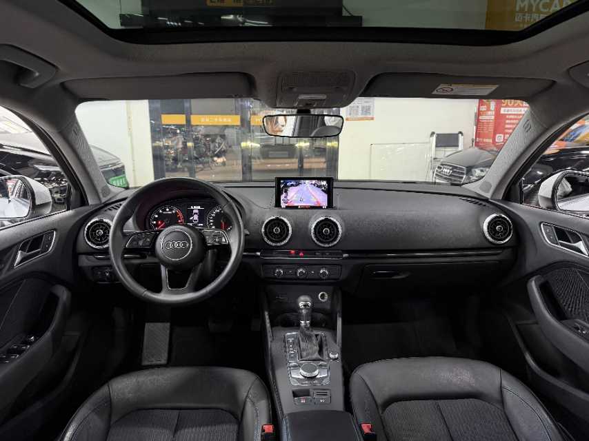 Audi A3 2018 car image #9