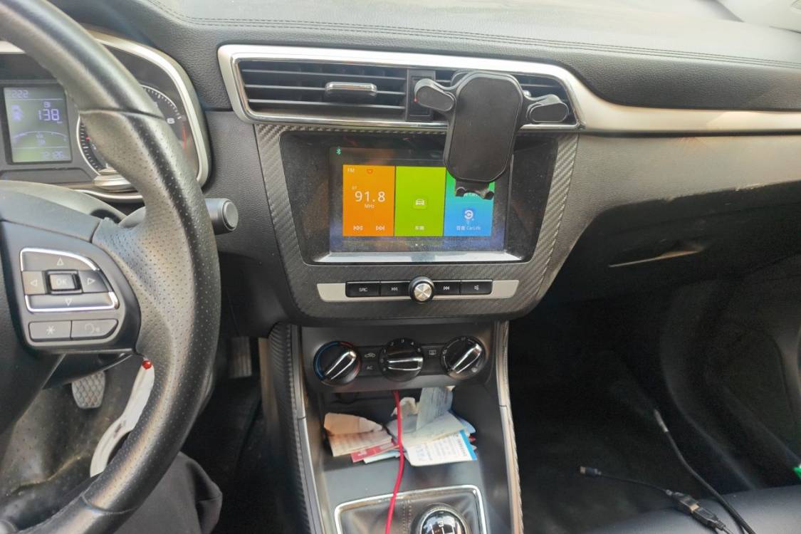 MG ZS 2018 car image #26