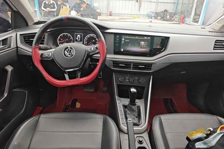 Volkswagen Polo 2021 car image #10