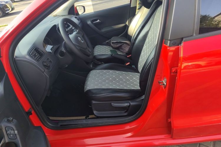 Volkswagen Polo 2017 car image #17