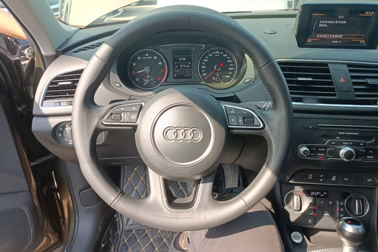 Audi Q3 2018 #15 Audi Q3 2018 car image #15