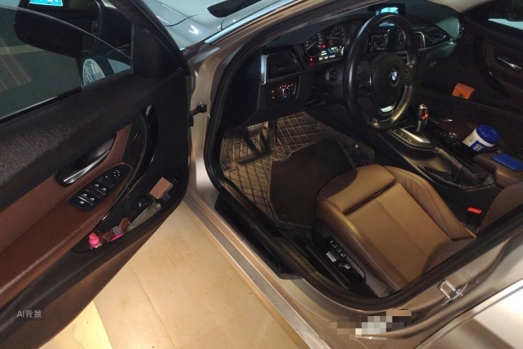 BMW 3 Series 2018 car image #18