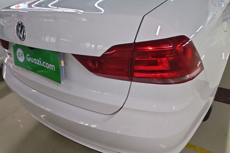 Volkswagen Santana 2018 car image #8