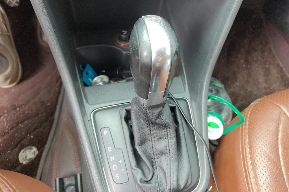 Volkswagen Santana 2015 car image #15