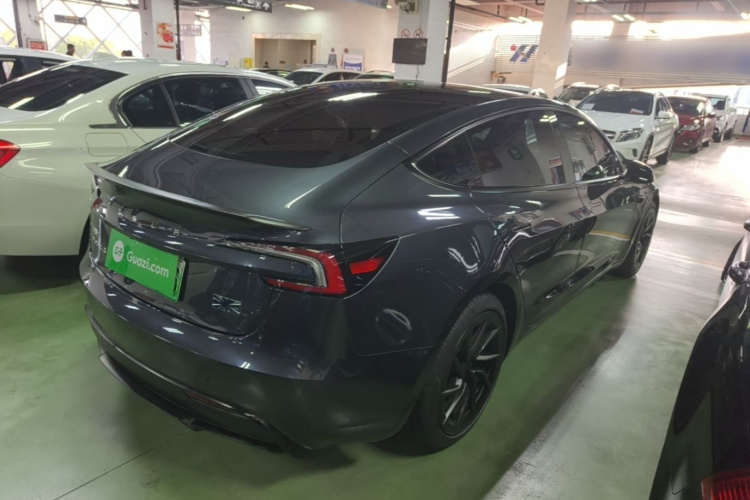 Tesla Model 3 2024 car image #7