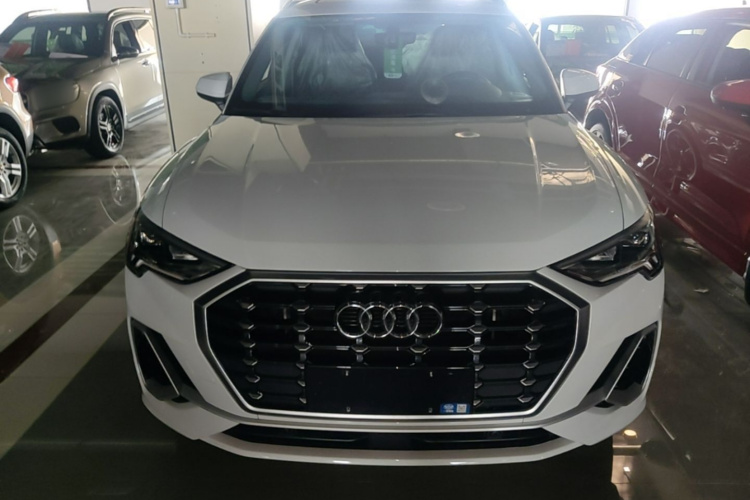 Audi Q3 2023 #3 Audi Q3 2023 car image #3