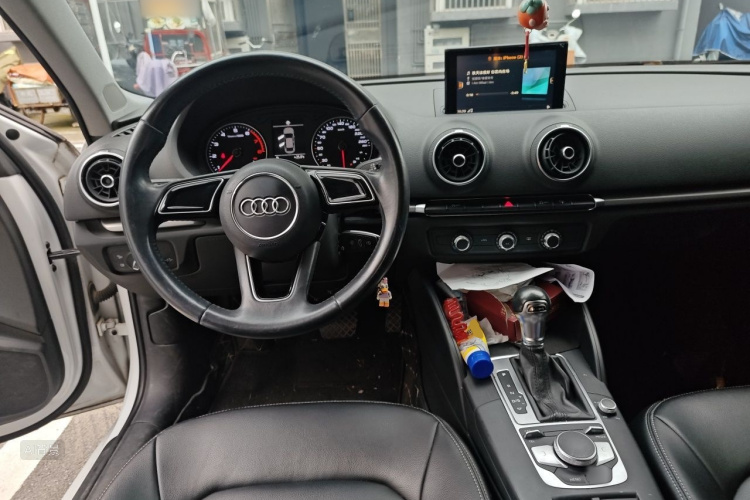Audi A3 2017 car image #12