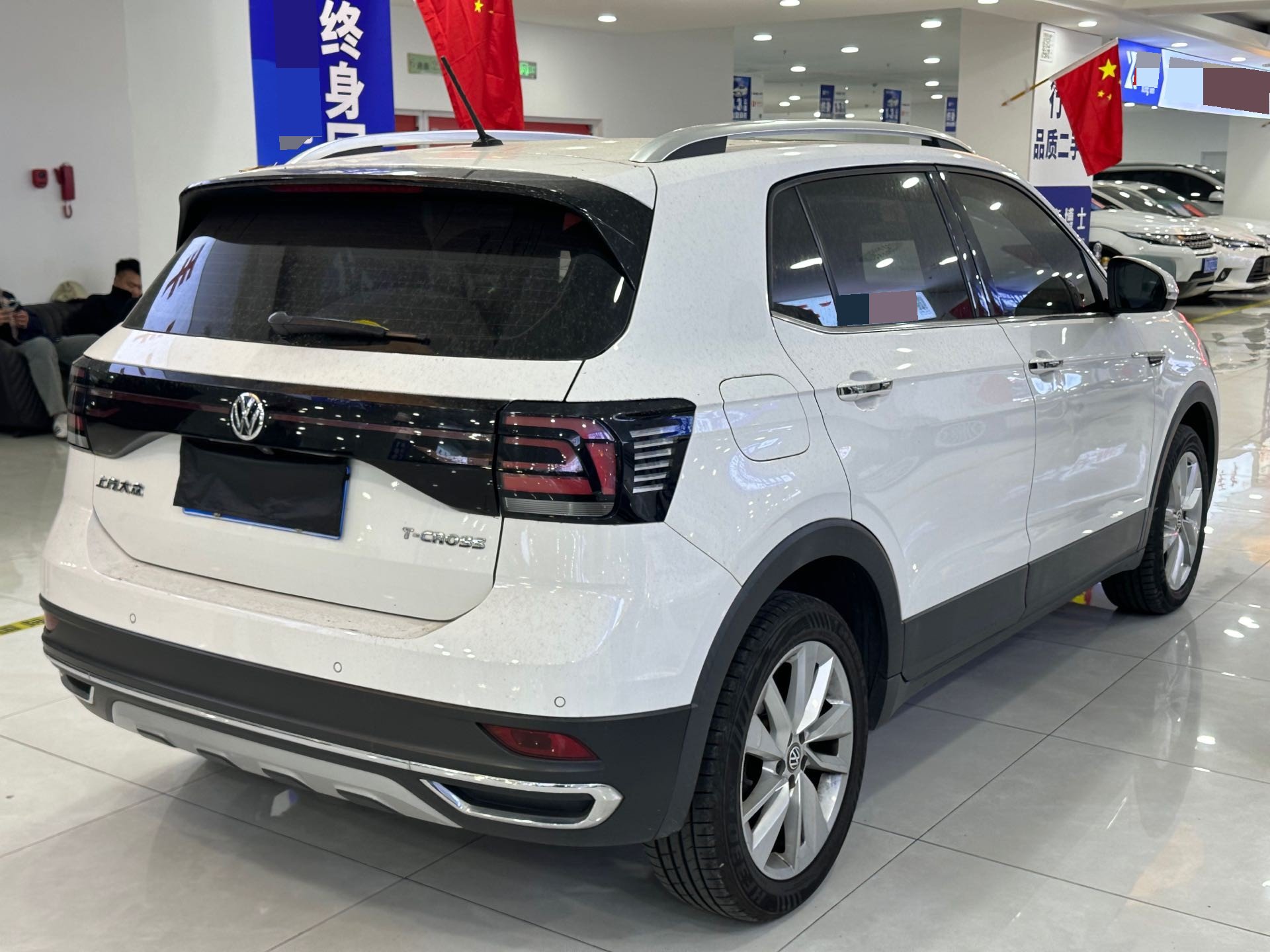 Volkswagen T-Cross 2020 car image #9