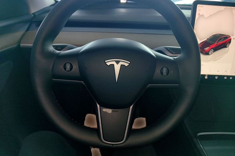 Tesla Model Y 2022 car image #11