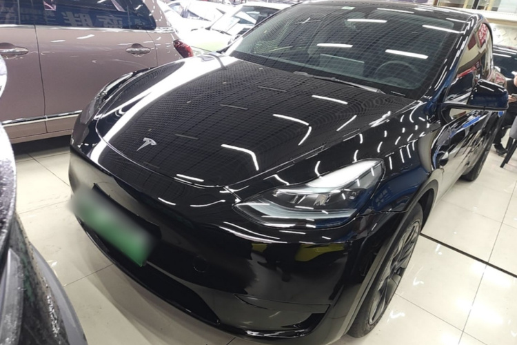 Tesla Model Y 2024 #2 Tesla Model Y 2024 car image #2