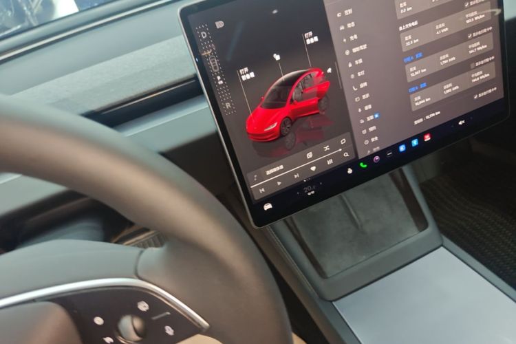 Tesla Model 3 2024 car image #14
