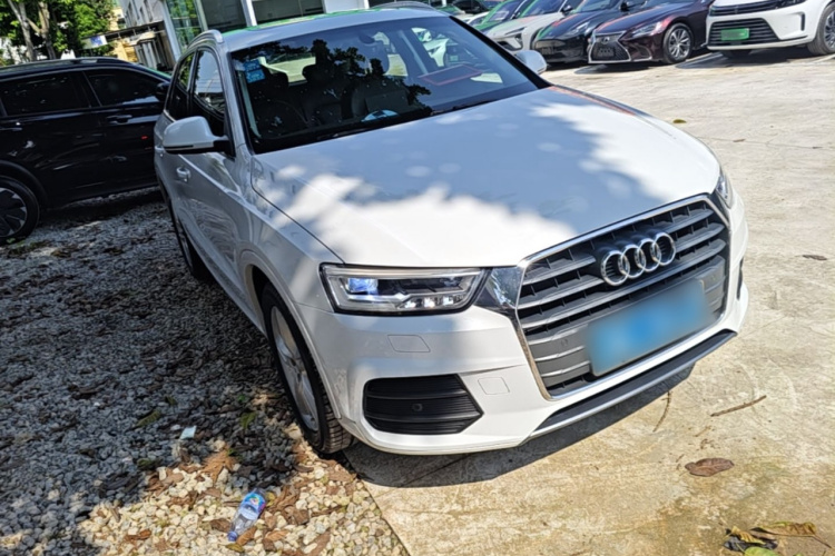 Audi Q3 2017 car image #4