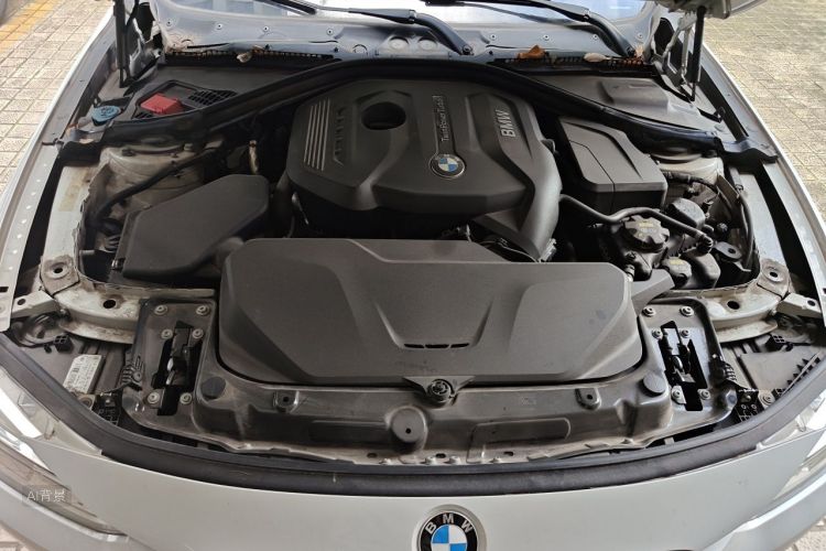 BMW 3 Series 2019 car image #22