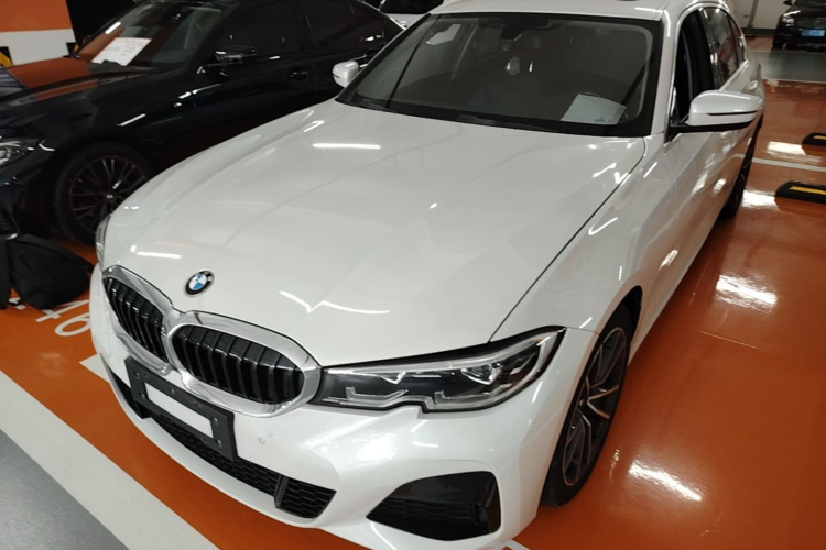BMW 3 Series 2021 #2 BMW 3 Series 2021 car image #2