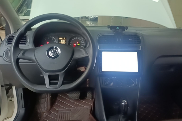 Volkswagen Polo 2017 #10 Volkswagen Polo 2017 car image #10