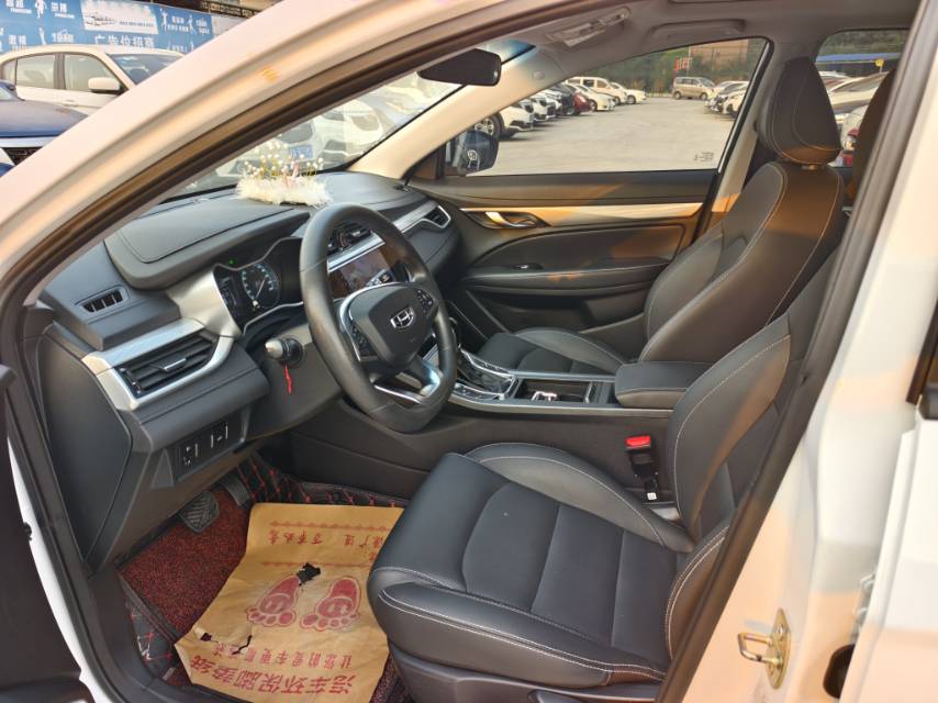GEELY Emgrand 2020 #9 GEELY Emgrand 2020 car image #9