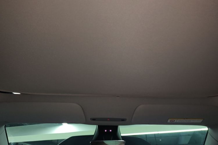 Tesla Model Y 2025 #20 Tesla Model Y 2025 car image #20
