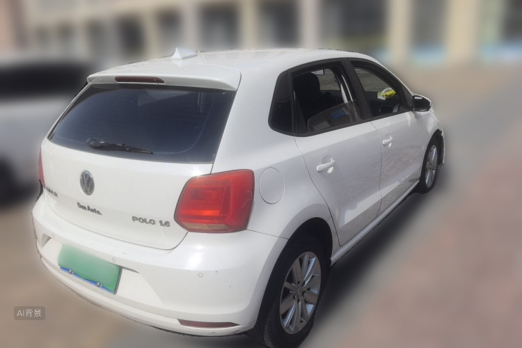 Volkswagen Polo 2015 car image #7