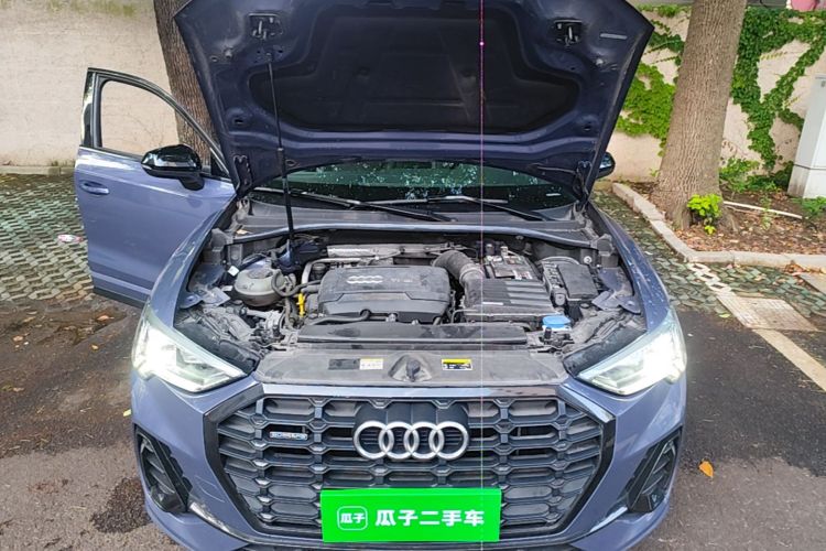 Audi Q3 2022 car image #20
