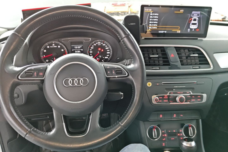 Audi Q3 2017 #10 Audi Q3 2017 car image #10