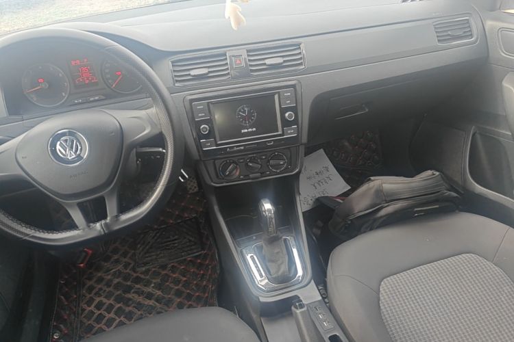 Volkswagen Santana 2019 car image #17