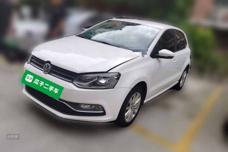 Volkswagen Polo 2015 car image #2