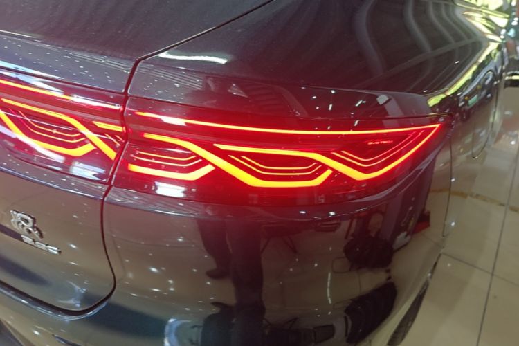 BYD Han 2022 immagine di auto #8