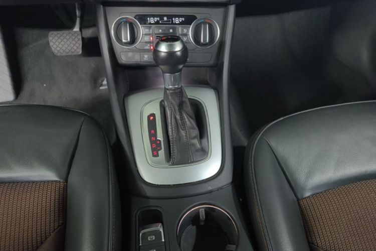 Audi Q3 2017 #14 Audi Q3 2017 car image #14