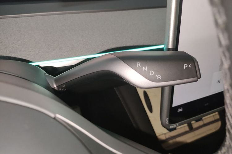 Tesla Model Y 2024 #14 Tesla Model Y 2024 immagine di auto #14